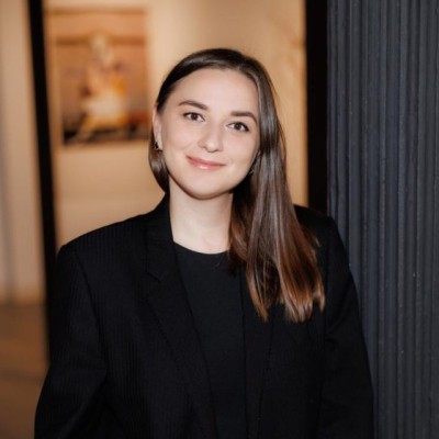Yevheniia Broshevan_Mujer en Blockchain